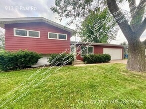 Building Photo - 913 E Pam Rd