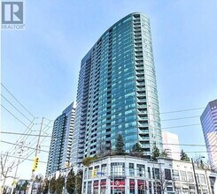 Building Photo - 15 Greenview Ave