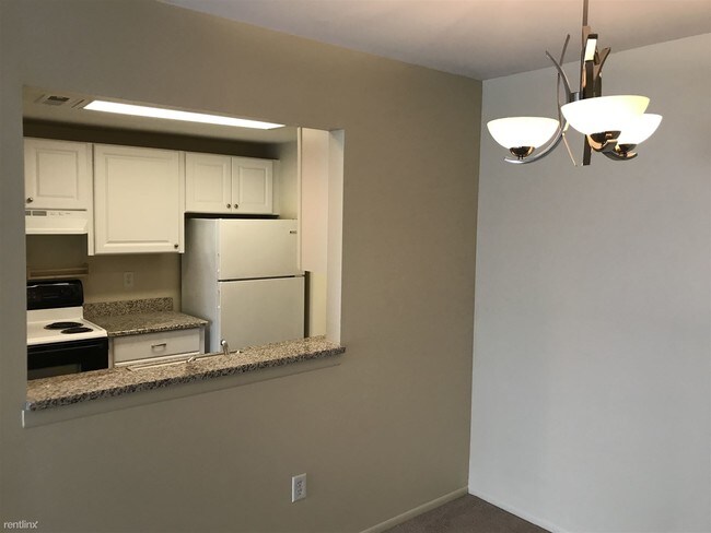Foto del edificio - 1493 E Chateau Vert St
