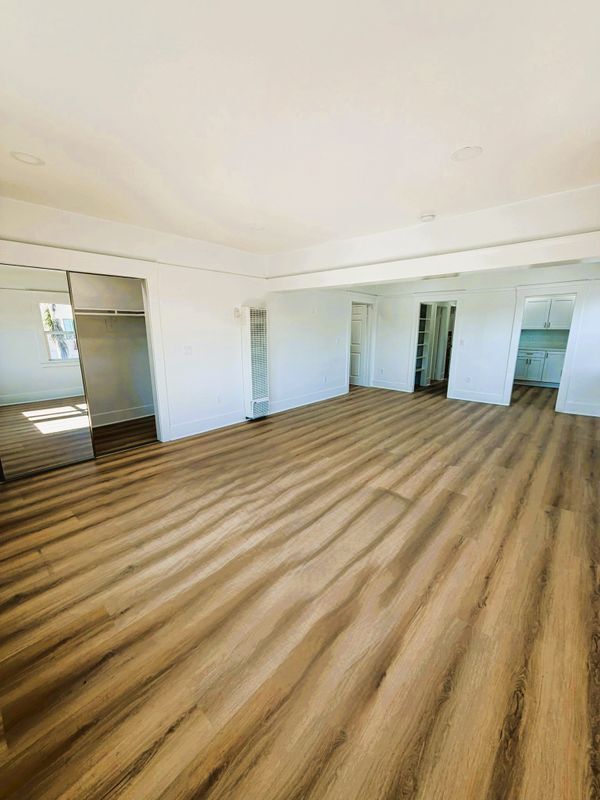 Building Photo - 1173 E Broadway