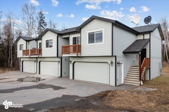 Building Photo - 4760 S Mainsail Ave
