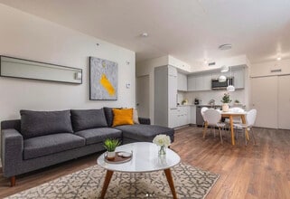 Building Photo - 1200 Rue Crescent