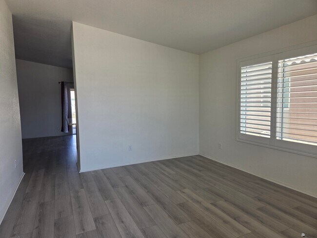 Foto del edificio - 4428 S Cholla Wy