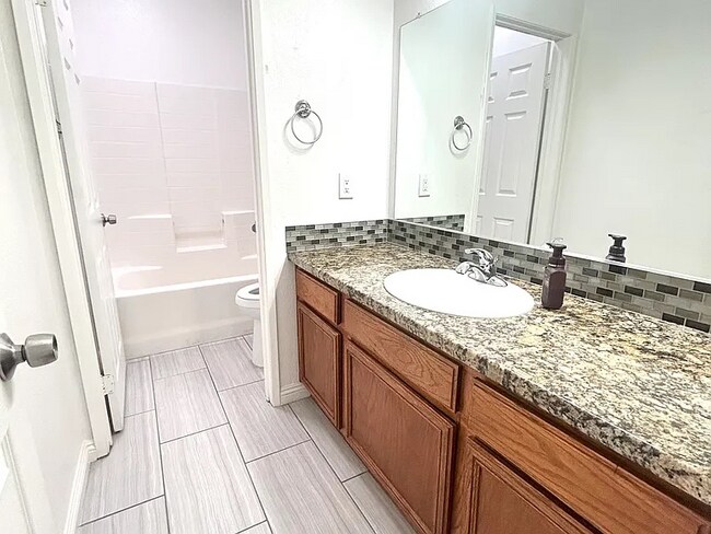 Foto del edificio - 29912 Cool Meadow Dr