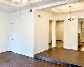 Building Photo - 11203 Shannon Hills Dr