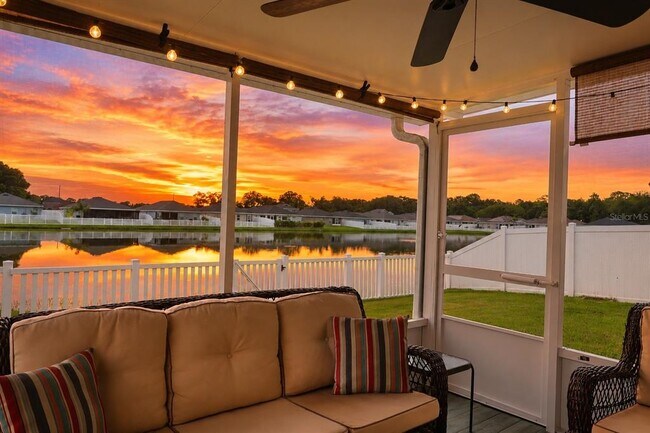 Foto del edificio - 8016 Diamond Creek Ln