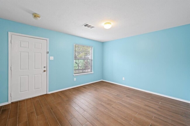 Building Photo - 19007 Prairie Bluff Dr