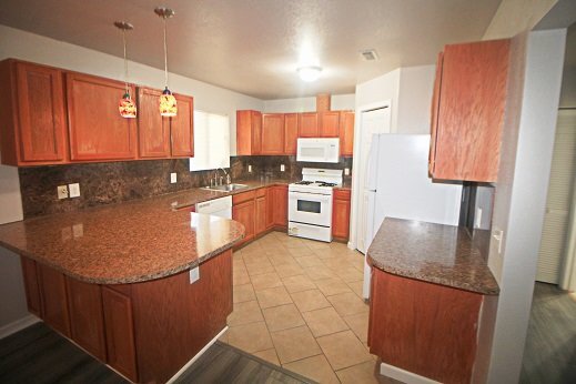 Foto del edificio - 819 Zachry Dr