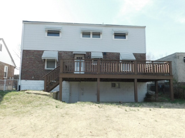 Building Photo - 809 Rolwes Ave