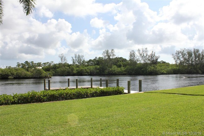 Foto del edificio - 8547 SE Merritt Way