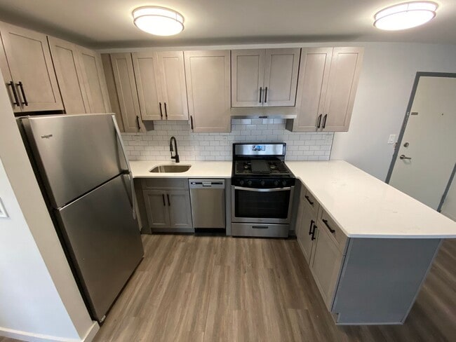 Interior Photo - 212 3rd Avenue