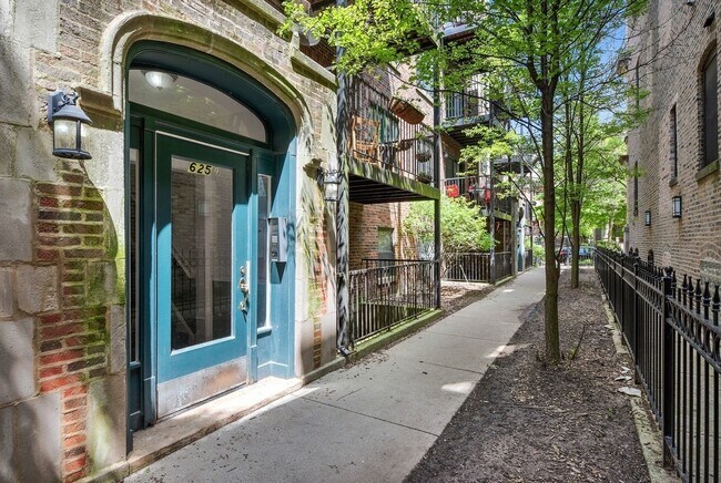 Foto del edificio - 625 W Arlington Pl