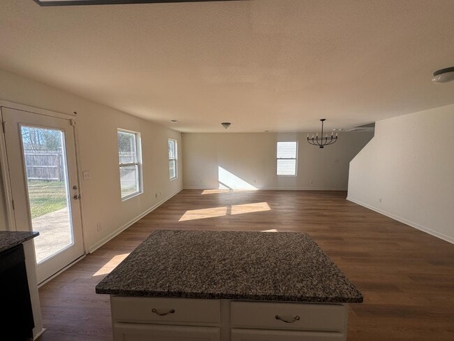 Building Photo - 172 Cloverbrook Dr