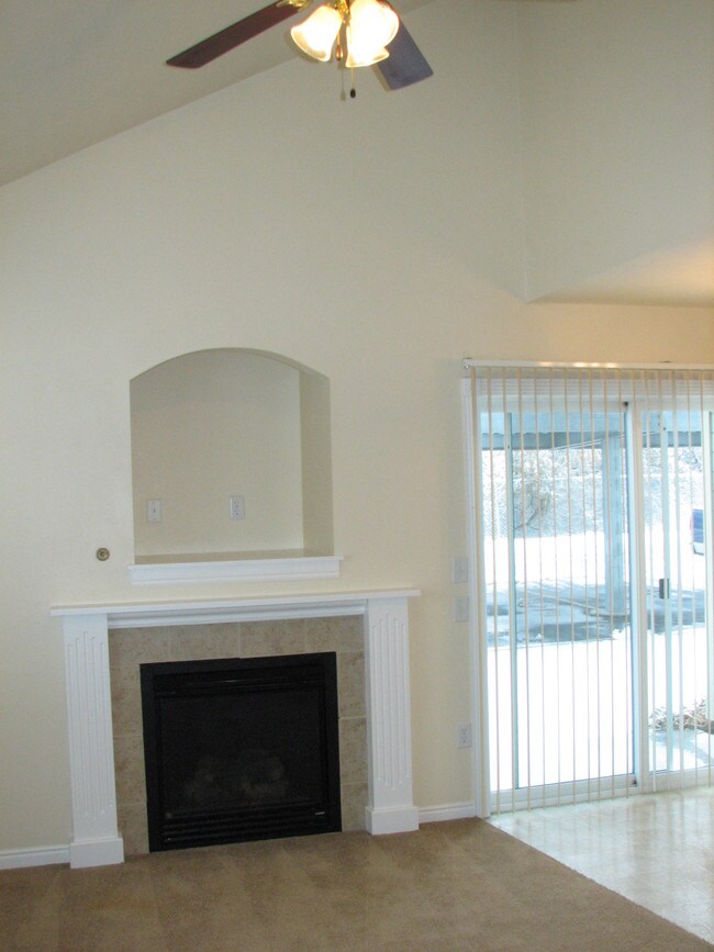 Foto del edificio - Chestnut Valley Townhomes