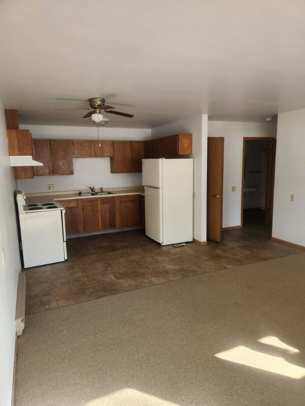 Building Photo - 600 Ravenswood Ct