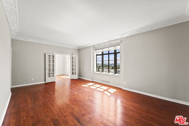 Foto del edificio - 1314 Hayworth Ave