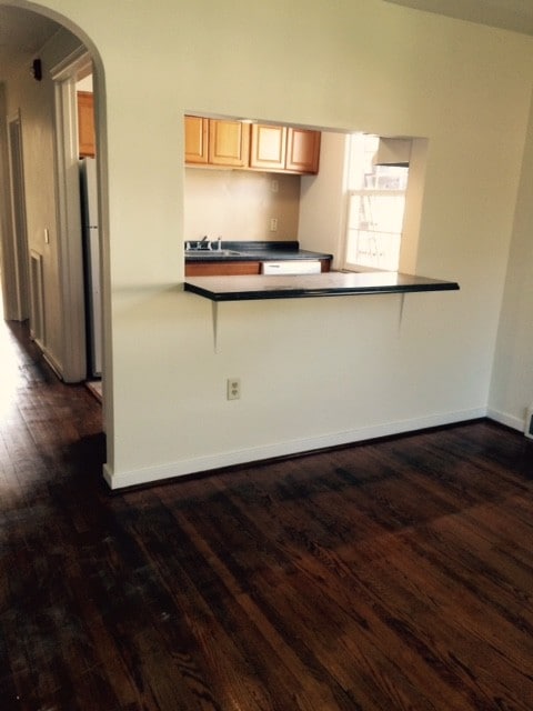 eating bar - 303 Culbertson Ave