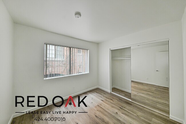 Foto del edificio - 724 S Berendo St