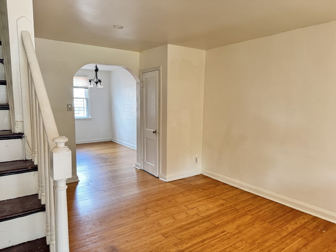 Primary Photo - 2019 Harman Ave