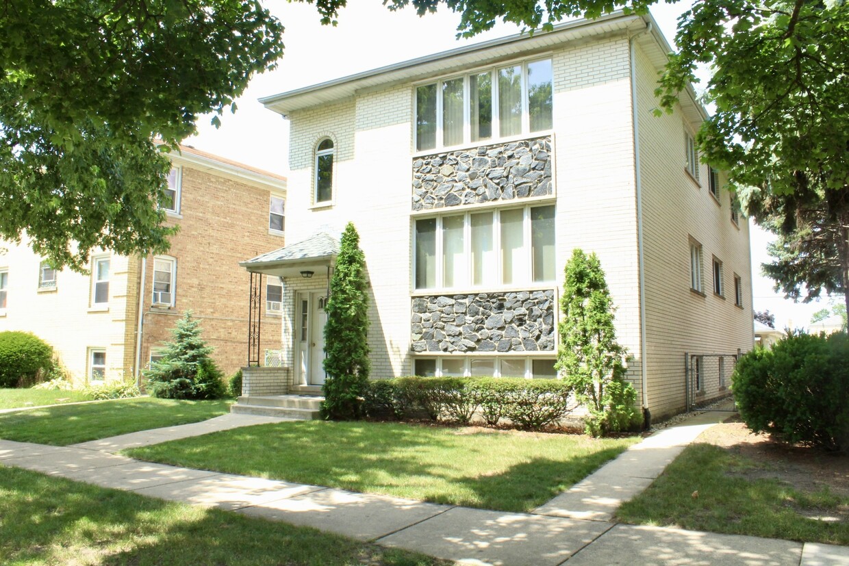 Primary Photo - 2626 73rd Ave
