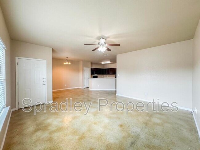 Foto del edificio - 7018 Cameron Park Rd