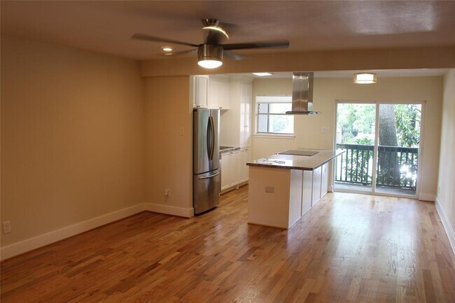 Building Photo - 8211 Kingsbrook Rd