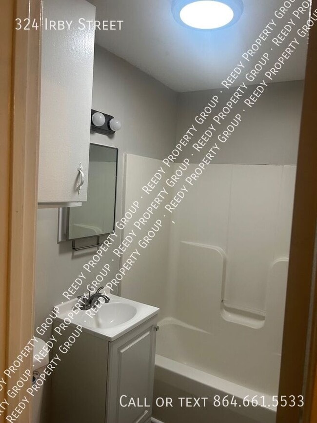 Foto del edificio - 324 Irby St