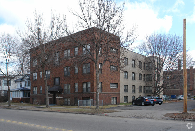 Building Photo - 3219 Lyndale Ave S