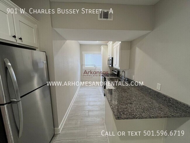 Foto del edificio - 901 W Charles Bussey Ave