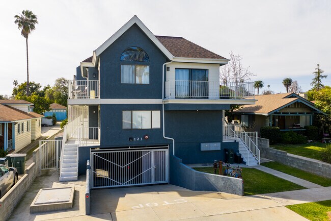 Building Photo - 123 S Roosevelt Ave