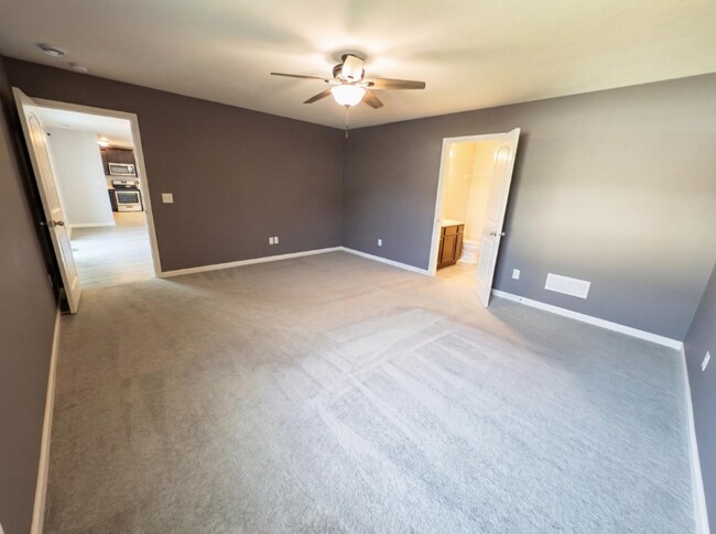 Building Photo - 1093 Sunset Ave