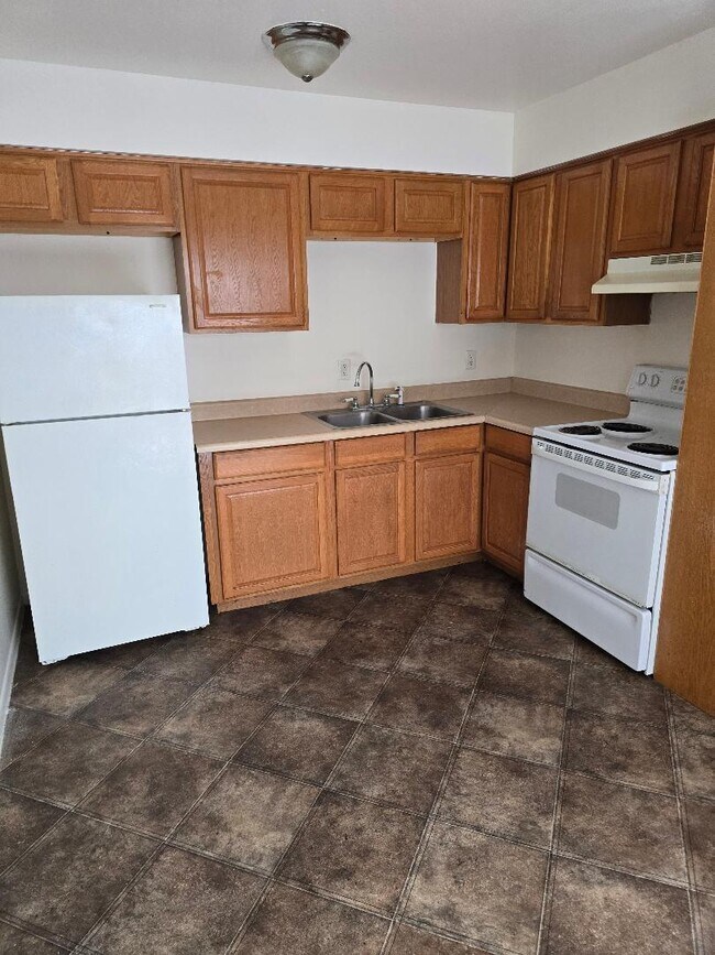 Foto del edificio - 3520 Oak Tree Dr