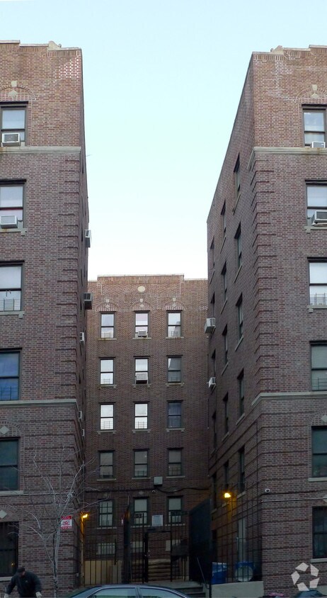 Foto del edificio - 1765 Davidson Ave