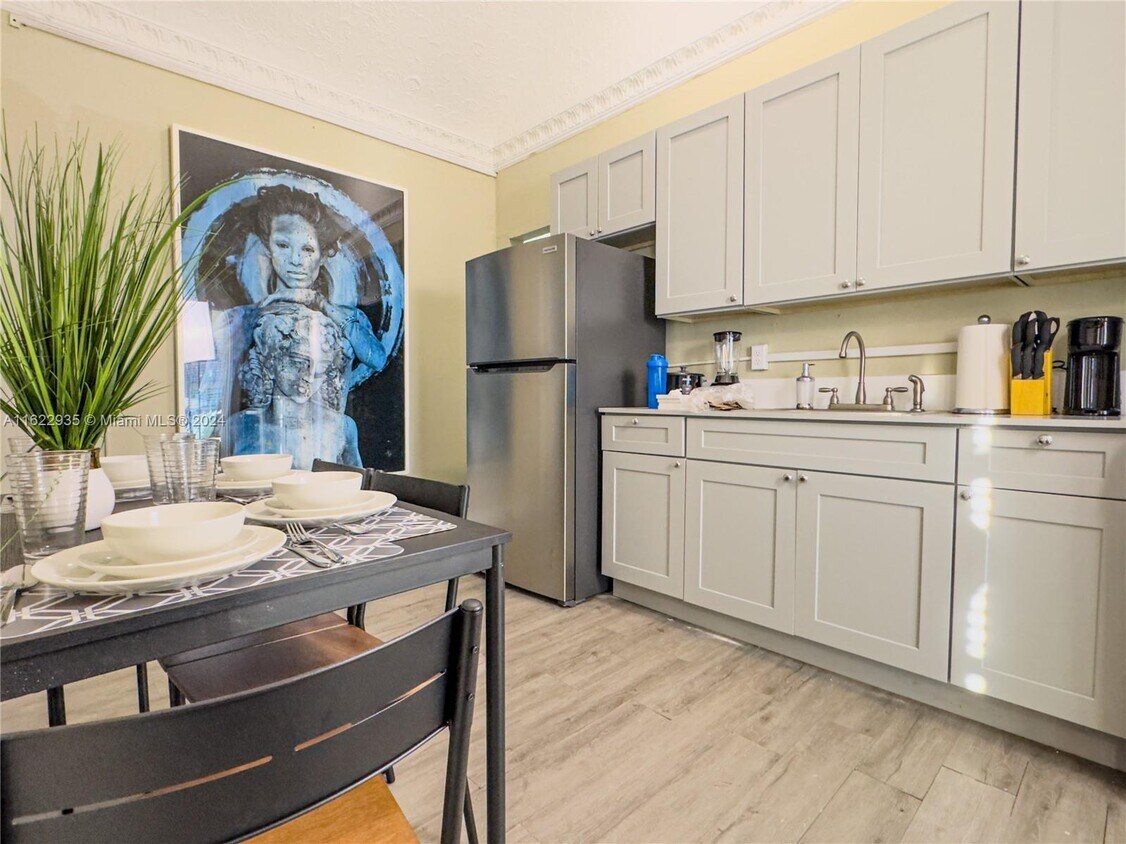 Foto principal - 1845 SW 11th St