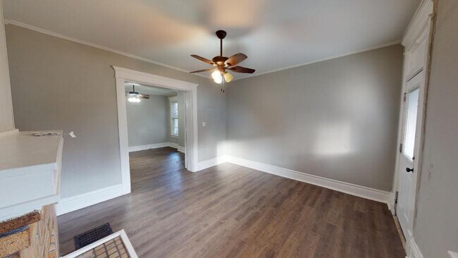 Building Photo - 1001 Linwood Ave