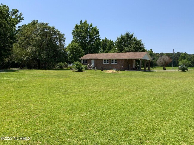 Building Photo - 276 Brighttown Rd