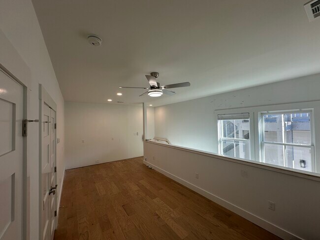 Foto del edificio - 530 E Park Ave