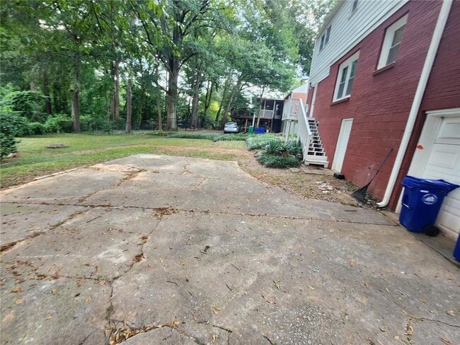 Building Photo - 2431 N Decatur Rd