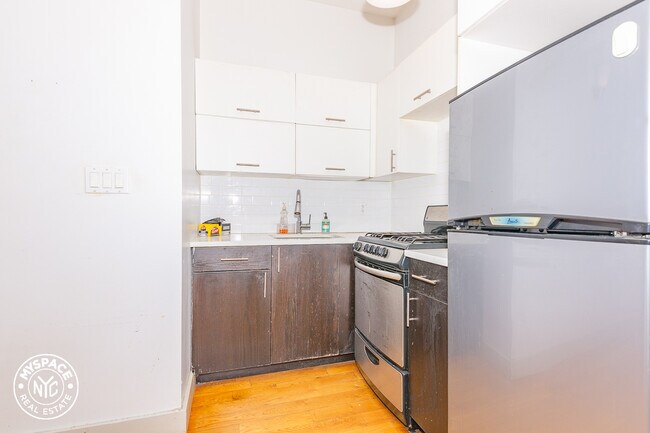 Foto del edificio - 231 Jefferson St