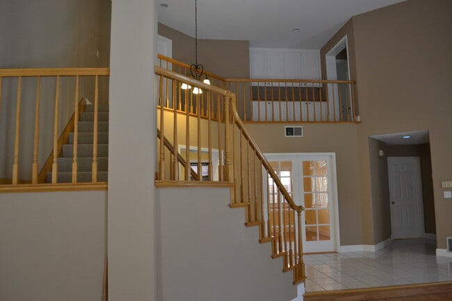 Building Photo - Modern Hi-tech House. Recently remodeled w...