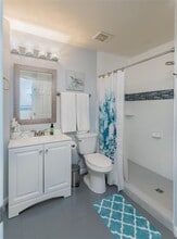 Building Photo - 9520 Seawall Blvd