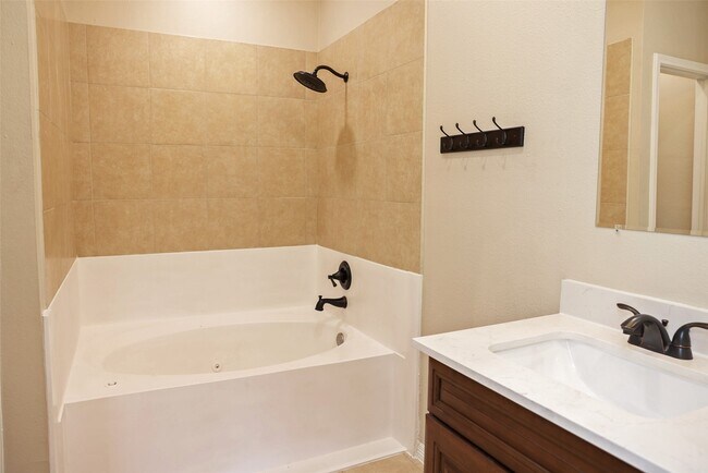 Foto del edificio - 290 Wilcrest Dr