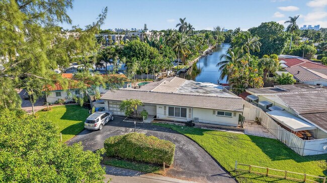 Foto del edificio - 1570 NE 30th Pl