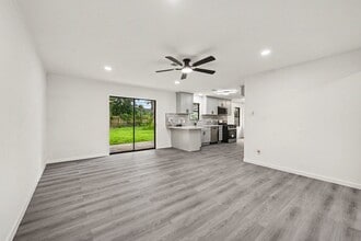 Building Photo - 7607 Grape St