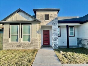 Building Photo - 3414 Garza St