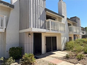 Building Photo - 586 Willow Green Dr