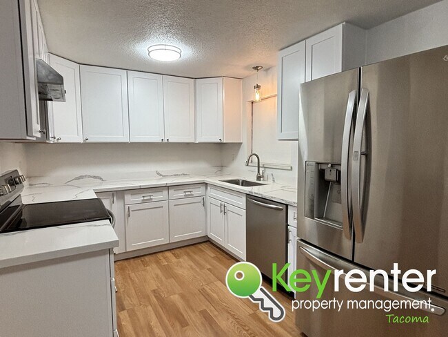 Foto del edificio - Freshly Remodeled 4 Bedroom Tacoma Rental ...
