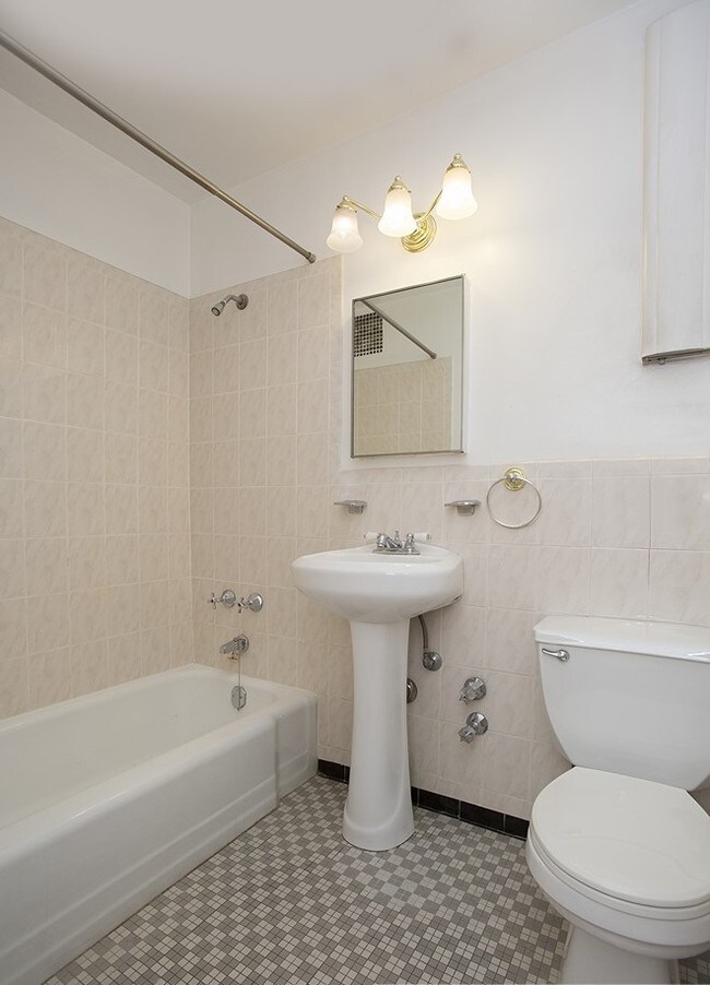 Foto del edificio - 425 Grand St