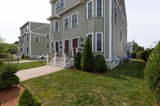 Building Photo - 58 Holton St