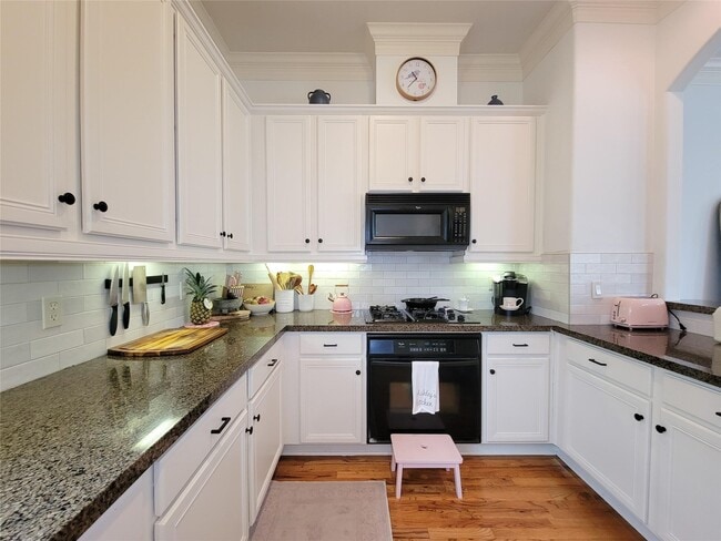 Foto del edificio - 1421 Bremond St